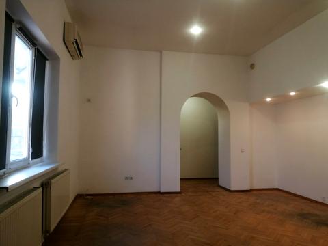 комерційна за адресою Дмитра Яворницького просп. (Карла Маркса), 67а