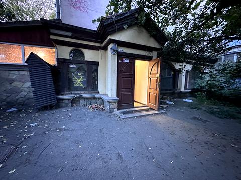комерційна за адресою Дегтярівська, 26