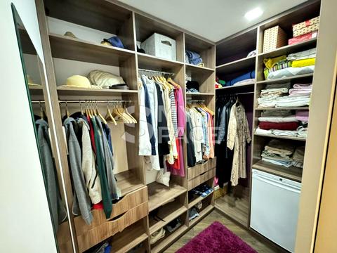 квартира за адресою Анни Ахматової вул., 22