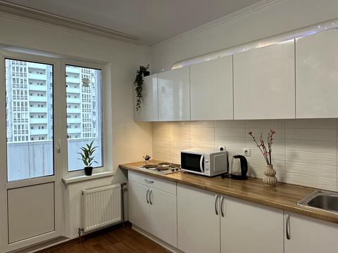 квартира за адресою Софії Русової вул., 7-А