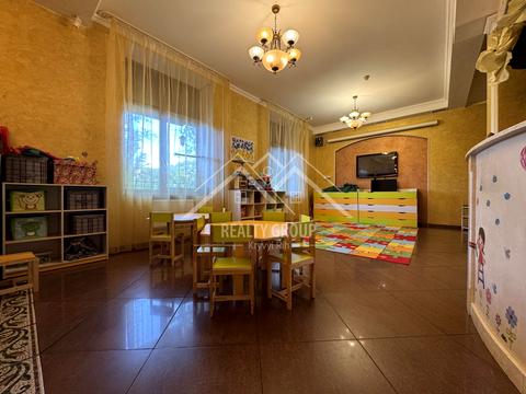 коммерческая по адресу Мартина Шимановского ул. (Комуністична), 1