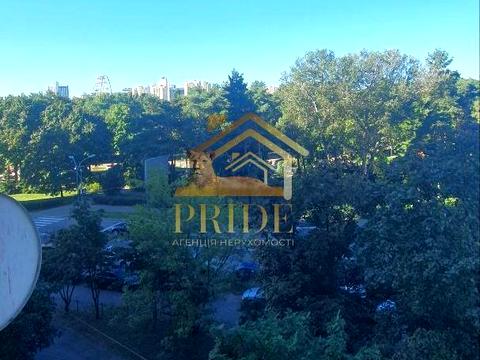 квартира за адресою Київ, Князя Романа Мстиславича вул. (Генерала Жмаченка), 4