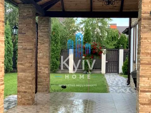 будинок за адресою Героїв Майдану вул.