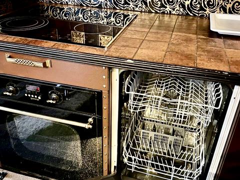 квартира за адресою Раїси Окіпної вул., 10-Б