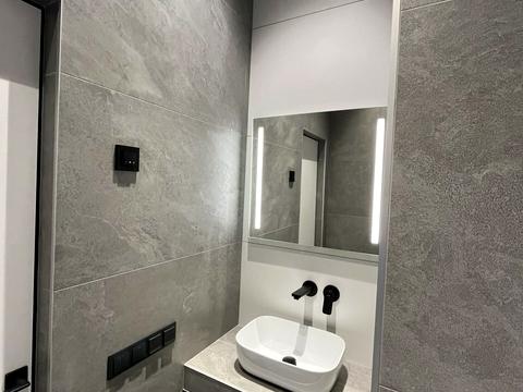 коммерческая по адресу Ломаная ул., 18