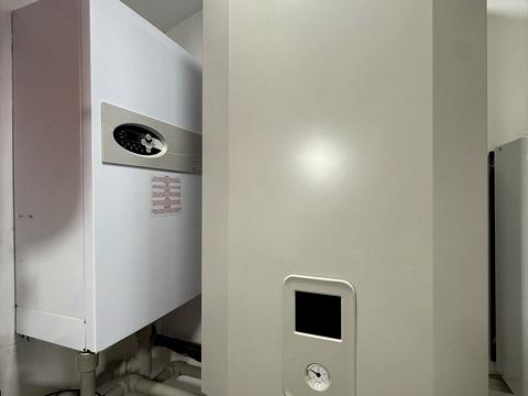 будинок за адресою Квітнева вул.