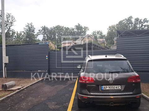 паркомісце за адресою Миколи Сингаївського вул. (Ново-Оскольська), 14-В/1