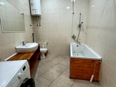 квартира за адресою Кирилівська вул. (Фрунзе), 31-Б