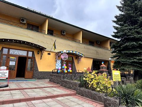 комерційна за адресою Червоної Калини просп., 79