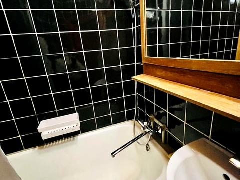 квартира за адресою Космічна вул., 24а