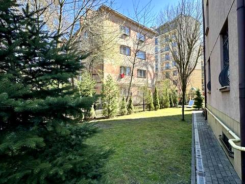 квартира за адресою Івана Карпинця вул. (), 8