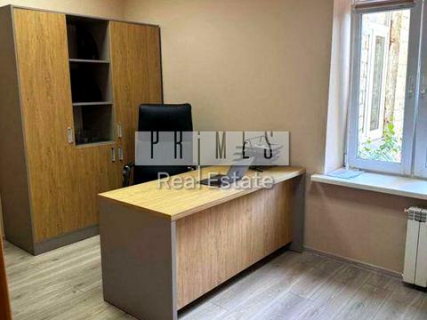 комерційна за адресою Олександра Кониського вул., 82