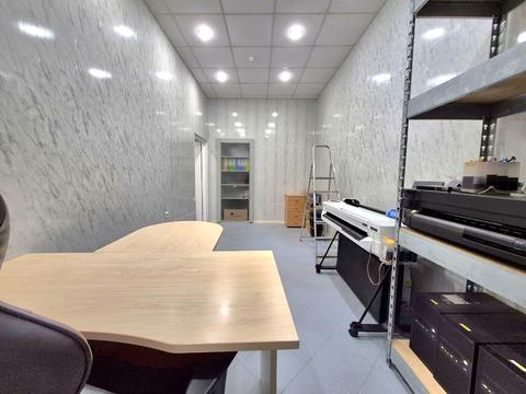 комерційна за адресою Еспланадна вул., 30