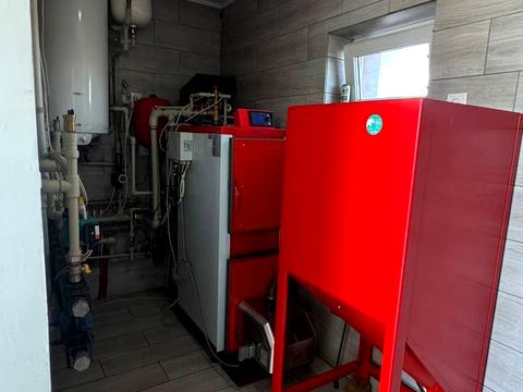 будинок за адресою с. Біла Криниця, Центральна