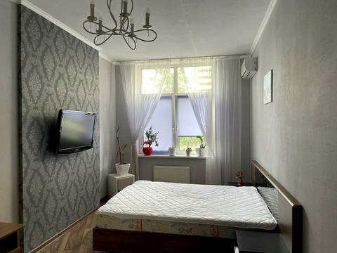 квартира за адресою Анни Ахматової вул., 22