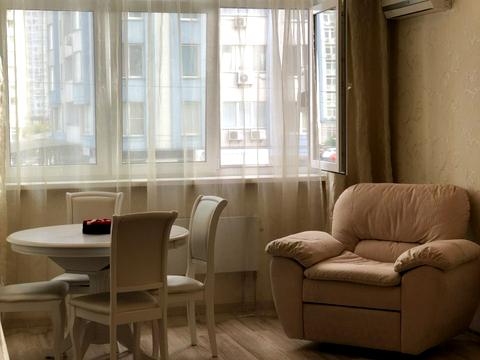 квартира за адресою Миколи Бажана просп., 8-Б