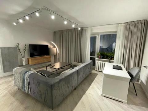 квартира за адресою Академічна вул. (Піонерська), 80-90х 