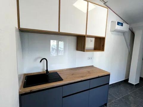 комерційна за адресою Межигірська вул., 87-А