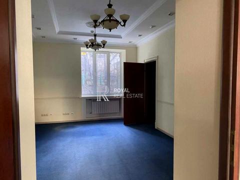 комерційна за адресою Київ, Лесі Українки бульв., 7