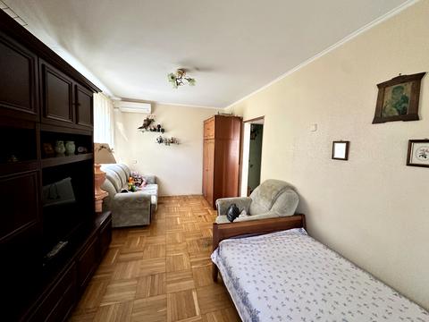 квартира за адресою Героїв Крут вул. (Валентини Терешкової), 10