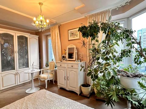 квартира за адресою Дніпровська набережна вул., 26