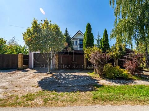 будинок за адресою Молодіжна