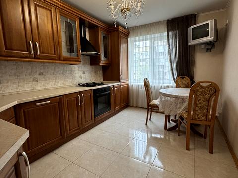 квартира за адресою Менахем-Мендл Шнеєрсона вул. (Мініна), 5