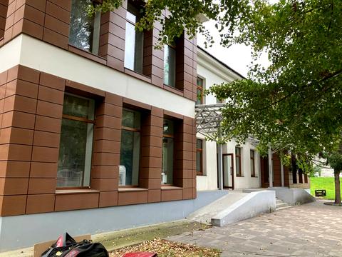 комерційна за адресою Почайнинська вул., 44-А