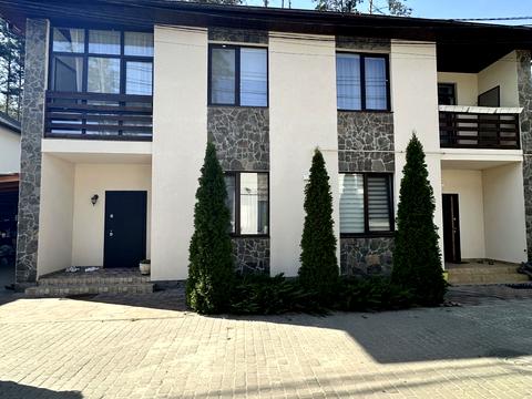 будинок за адресою Богдана Ступки пров.