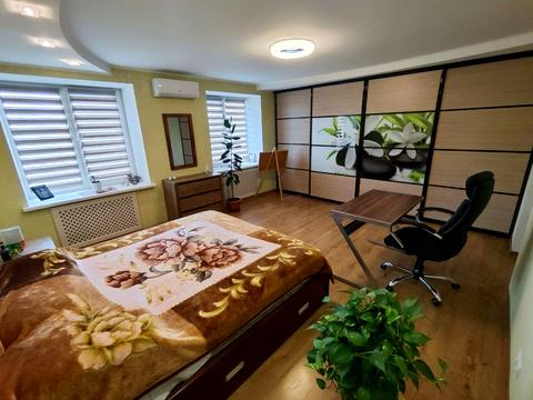 квартира за адресою Новоставкова вул., 27