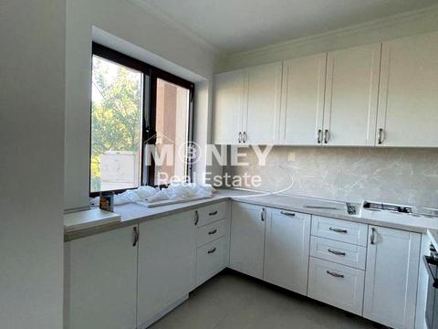 будинок за адресою с. Нові Петрівці, Нові Петрівці