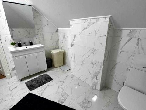 будинок за адресою Жуляни