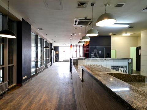 комерційна за адресою Саксаганського вул., 120