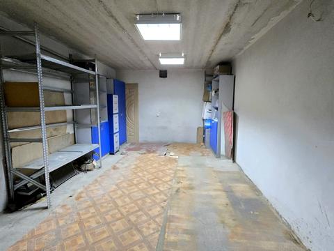 паркомісце за адресою Богдана-Ігора Антонича вул., 17
