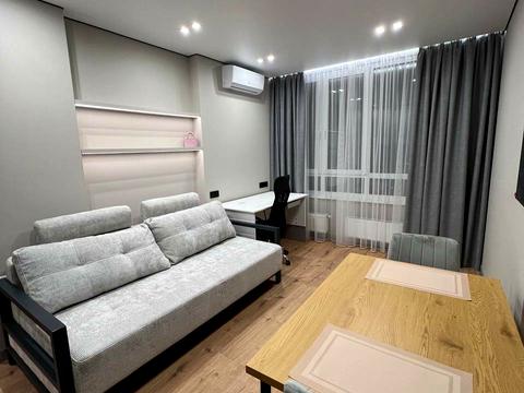 квартира за адресою Салютна вул., 2