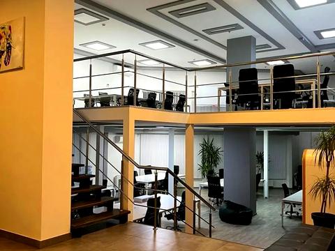 комерційна за адресою Саксаганського вул., 70