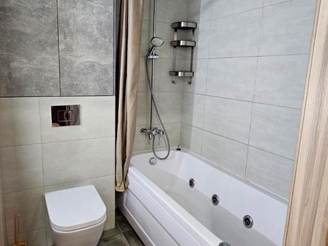 квартира за адресою Гранітна вул., 20
