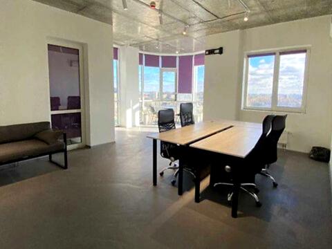 комерційна за адресою Андрія Верхогляда вул. (Михайла Драгомирова), 2-А