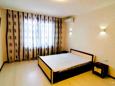 квартира по адресу Небесной Сотни просп. (Маршала Жукова), 11