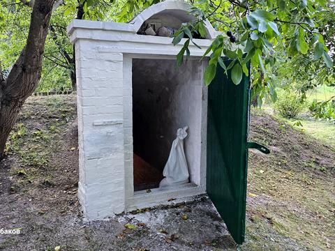 будинок за адресою с. Плужники, Гордієнка