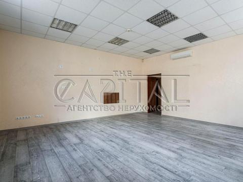 комерційна за адресою Дегтярівська вул., 45