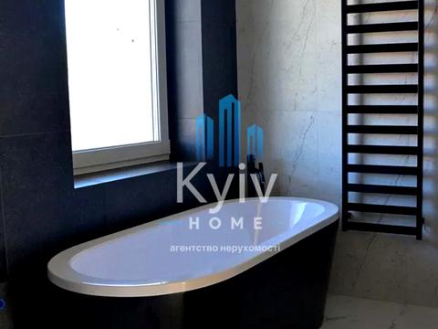 дом по адресу вул. Набережна