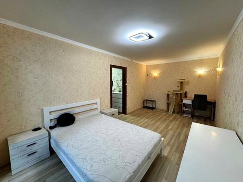 квартира за адресою 200-річчя Кривого Рогу просп., 10