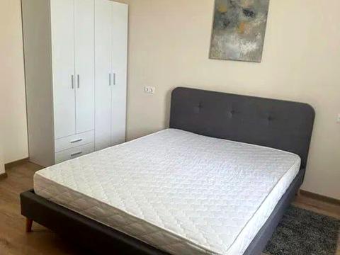 дом по адресу Сержа Лифаря ул. (Олександра Сабурова)