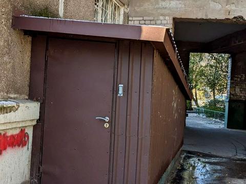 комерційна за адресою Калинова вул., 68