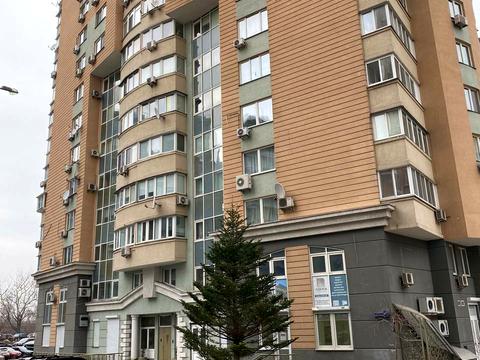 квартира за адресою Раїси Окіпної вул., 10-Б