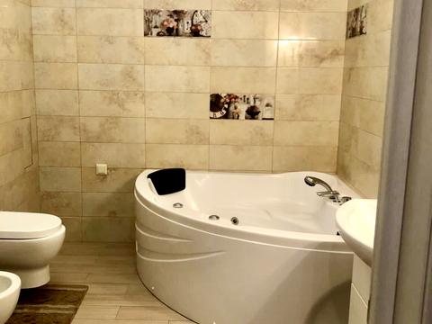 квартира за адресою В'ячеслава Чорновола вул., 27