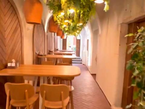 комерційна за адресою Староєврейська вул., 36