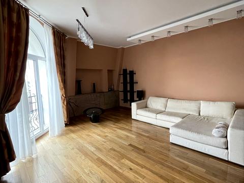 квартира за адресою Лабораторна вул., 8