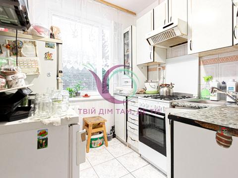 квартира за адресою Наукова вул., 104